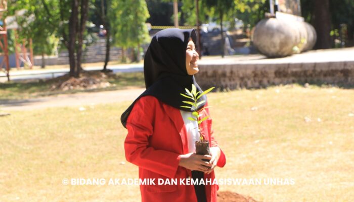 10.300 Bibit Pohon akan Dibagikan ke Mahasiswa Baru pada PKKMB Unhas 2023