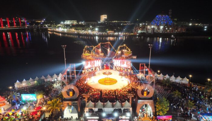 Buka Makassar F8, Sandiaga Uno Sebut Ini Festival Kota Tepi Laut Terbaik di Dunia