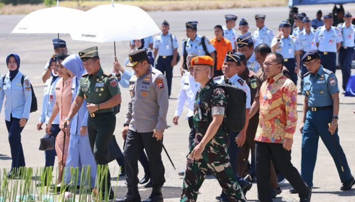 Danny Pomanto Dampingi KASAU-Danlanud Resmikan Base ops Baru Lanud Sulhas
