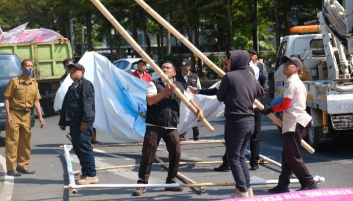 Marak Reklame Tak Berizin, Bapenda Makassar Gelar Penertiban Reklame di 500 Titik