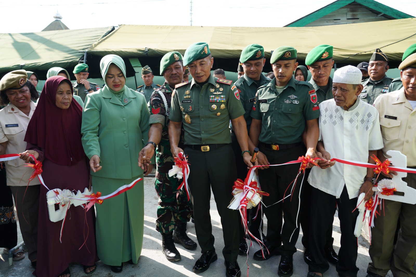 Mayjen TNI Totok Imam Santoso Resmikan Empat Bangunan dan Tugu Prasasti Rekor MURI
