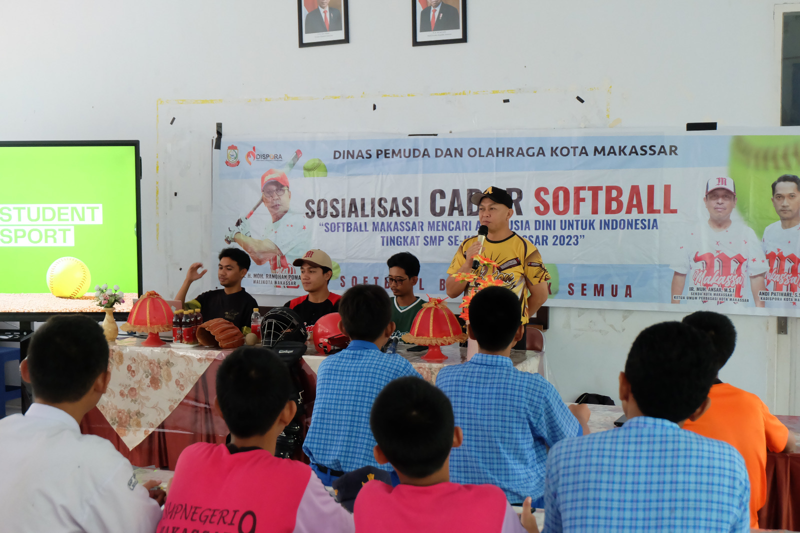 Sosialisasi SOFTBALL Usia Dini di 24 SMP se Kota Makassar