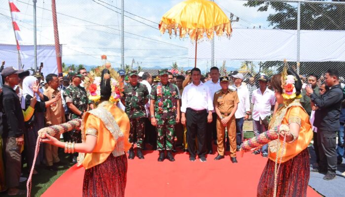 Dukung Sektor Pertanian, Pangdam XIV/Hsn Dampingi Mentan RI Kunjungan Kerja di Kab. Bone