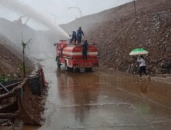 Persiapan Verifikasi Adipura, Dinas Damkar Makasar Lakukan Penyemprotan Echo Enzim di TPA Antang