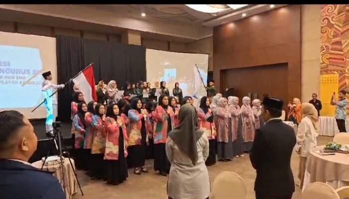 Pelantikan Pengurus BMJ TK Islam Athirah 1 Makassar