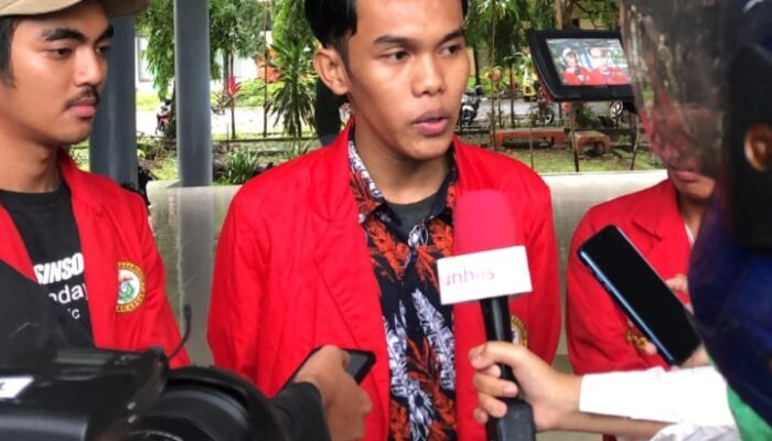 Konferensi Pers Bela Demokrasi, Aktivis Mahasiswa Unhas Layangkan 10 Tuntutan Keramat