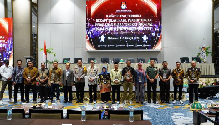 Aster Kasdam XIV/Hsn Mewakili Pangdam Menghadiri Rapat Pleno Terbuka Rekapitulasi Hasil Penghitungan Perolehan Suara Tingkat Provinsi Pada Pemilu Serentak 2024