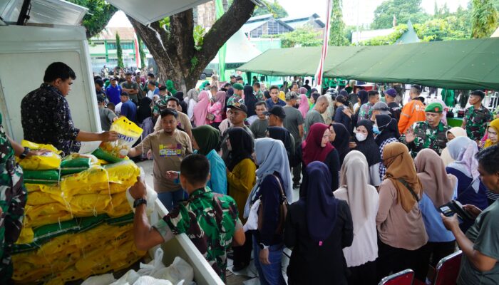Pangdam XIV/Hsn Buka Operasi Pasar Murah Dalam Rangka HUT Ke-78 Persit KCK Tahun 2024