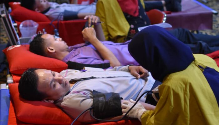Agenda Rutin 2 bulanan Swiss-belinn Panakkukang. Target 100 Kantong Darah Akhirnya Tercapai