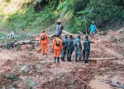 Tim Rescue Unit Siaga Sar Toraja Cari Dua Korban Longsor di Toraja Utara