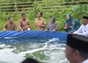 Tebar Benih Udang Vaname di Tanjung Merdeka, Indira Yusuf Ismail Dorong Pemberdayaan Ekonomi Keluarga