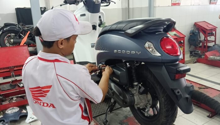 Tips Astra Motor Sulawesi Selatan: Ganti Oli Secara Berkala dan Tepat Waktu