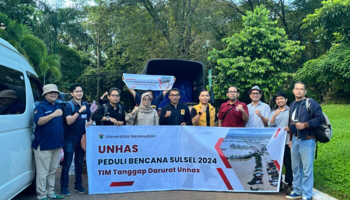 Unhas Berangkatkan Lagi Tim Ketiga Tanggap Darurat dan Bantuan Logistik ke Luwu dan Sidrap