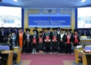 Unhas Kukuhkan Empat Profesor Farmasi