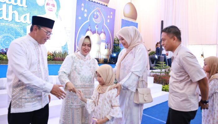 Danny Pomanto Ikut Berkurban dan Gelar Open House bagi Warga Makassar