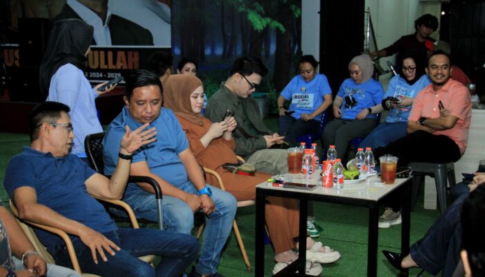 Puluhan selebgram dan Konten Kreator mendatangi Posko Induk, siap memenangkan Rusdin Abdullah (Rudal)