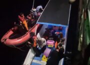 Gunakan KN Sar Kamajaya 104, Basarnas Berhasil Evakuasi Tiga POB Speedboat Free Dive yang Alami Mati Mesin