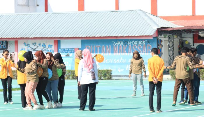 Warga Binaan Rutan Kelas I Makassar,  Antusias mengikuti Fun Games yang diselenggarakan oleh mahasiswa Kuliah Kerja Profesi (KKP) UNM