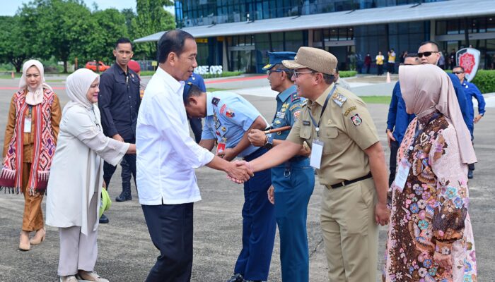 Kunjungan Kerja di Sulsel, Danny Pomanto Ikut Jemput Presiden Jokowi di Pangkalan TNI AU Sultan Hasanuddin