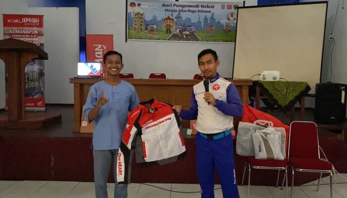 Astra Motor Sulawesi Selatan – Satlantas Polrestas Ambon Gelorakan Cari_Aman kepada Siswa SMA
