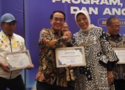 Lagi, Unhas Terima Penghargaan Terbaik Tiga Nasional IKU PTNBH dari Diktiristek