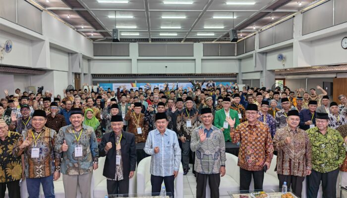 Jusuf Kalla Sebut Masjid Kampus Bisa Jadi Pelopor Memakmurkan Masyarakat di Sekitar Masjid