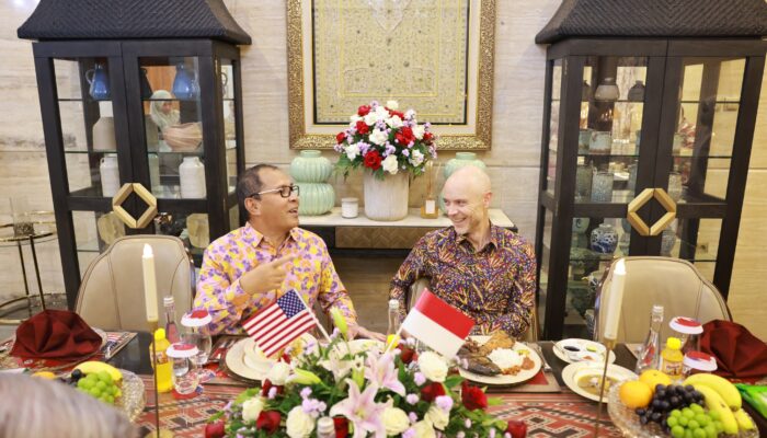 Wali Kota Makassar Dinner Bareng Konsulat Jenderal AS Christopher Green