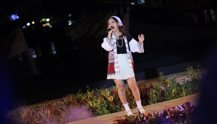 Penyanyi Asal Toraja Mey Christine, Inspirasi Anak-Anak Muda di Panggung F8 Makassar