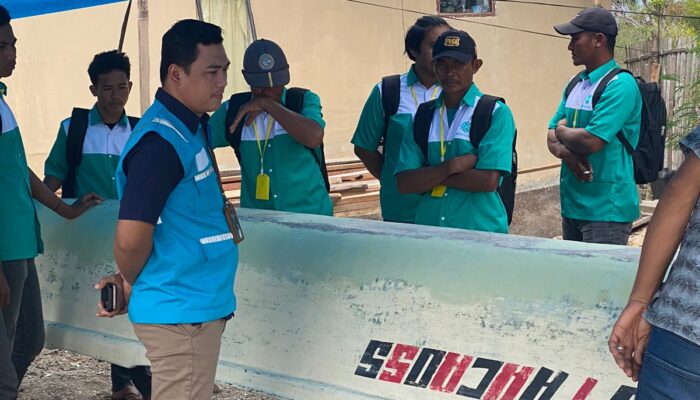 Meningkatkan Pemberdayaan Masyarakat Desa Mallasoro, PLN Nusantara Power Unit Pembangkitan Punagaya bekerja sama BPVP Bantaeng Selenggarakan Pelatihan Pembuatan Perahu Boat Fiber