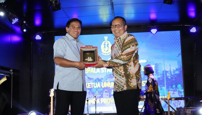 Kunjungan Kerja di Kota Makassar, Danny Pomanto Dinner Bareng KSAL Laksamana TNI Muhammad Ali