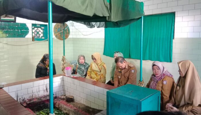 Dukung Tradisi Leluhur, Indira Yusuf Ismail Hadiri Ritual Makam Timungang Lompoa