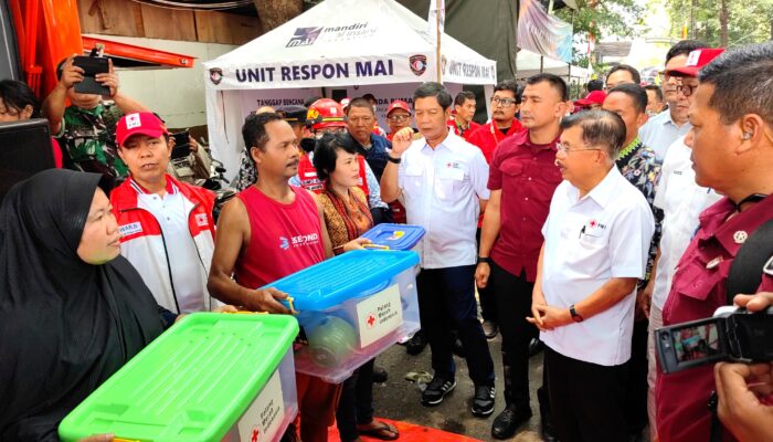 Tinjau Korban Kebakaran Manggarai, Jusuf Kalla Sarankan Bangun Rumah Susun