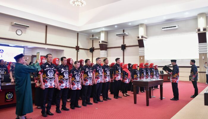 Lantik 24 Pejabat Fungsional Lingkup Pemprov Sulsel, Pj Gubernur Prof Zudan Harap Fokus Pada Peningkatan Keahlian