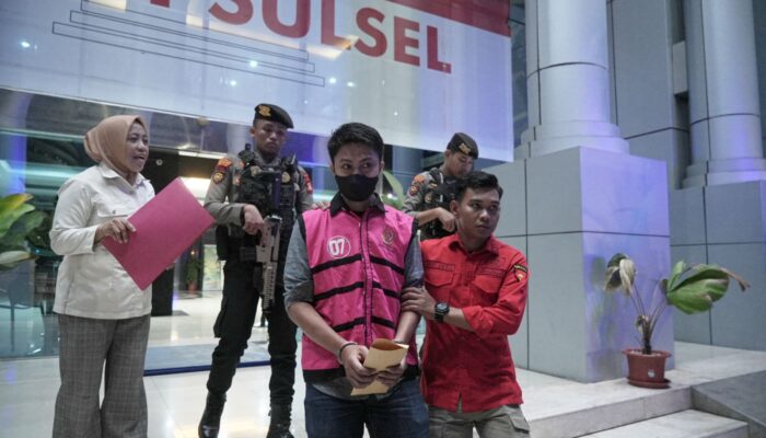Penyidik Pidsus Kejati Sul-Sel Tetapkan & Tahan 1 Orang Tersangka Perkara Kurupsi di BRI Unit Kalosi Kab.Enrekang THN.2022-2023