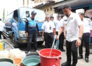 Andi Arwin Azis Komitmen Penuhi Air Bersih Bagi Warga Terdampak Kekeringan, PDAM Siapkan 5 Juta Liter Perhari