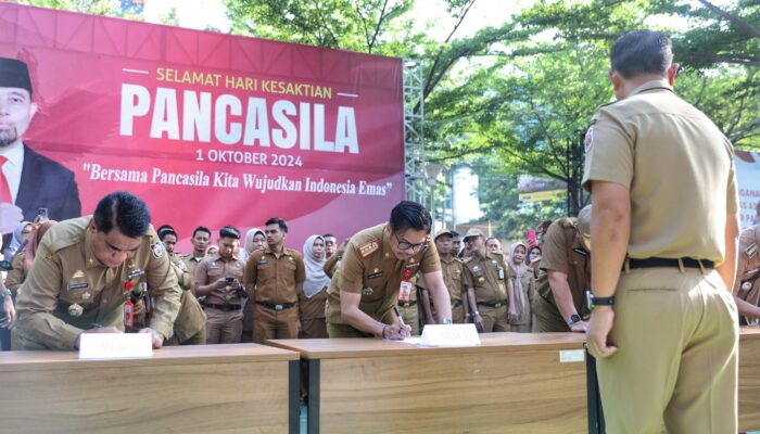 Pj Sekda Makassr Deklarasi dan Tandatangani Pakta Netralitas ASN Pemkot Makassar