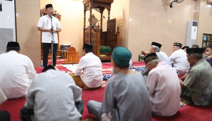 Safari Subuh, Pjs Wali Kota Makassar Ajak Jamaah Berpilkada dengan Bijak