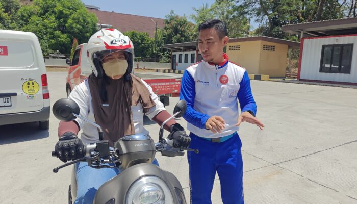 Simak Tips Mengendarai Sepeda Motor Bagi Pemula dari Asmo Sulsel