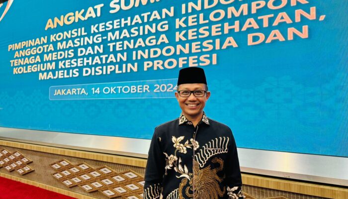 WR I Unhas Dilantik sebagai Ketua Kolegium Bedah Mulut dan Maksilofasial Indonesia