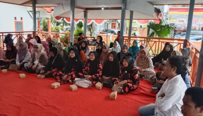 Sekcam Tamalate Mengapresiasi Pelatihan IT Digital Marketing yang Diselenggarakan di K-Apel