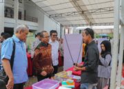 Unhas Gelar Pameran Produk Inovasi Wirausaha Mahasiswa