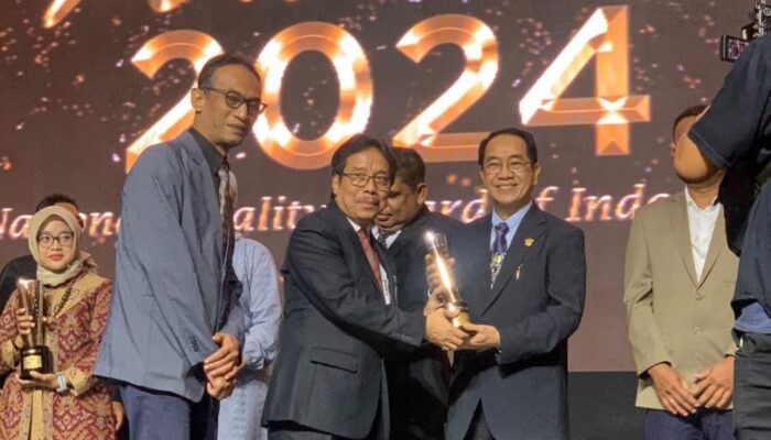 Unhas Kembali Raih Emas SNI Award 2024, Bukti Pelayanan Pendidikan Berkualitas