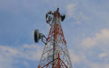 Lanjutkan Ekspansi ke Indonesia Timur, Indosat Hadirkan Jaringan Cepat di Timika