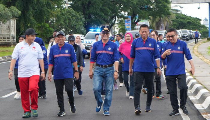 Rajut Silaturahmi dan Kolaborasi, ASN Jalan Sehat Bersama Pj Gubernur Sulsel dan Kepala BKN RI