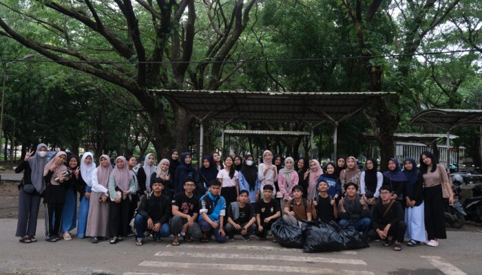 Komunitas Kejar Mimpi Makassar Ajak Mahasiswa Kerja Bakti Sebagai Wujud Peduli Lingkungan