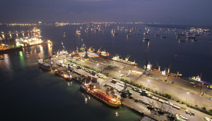 Pelindo Multi Terminal Grup Siap Layani Logistik Nonpetikemas Selama Lebaran 2025