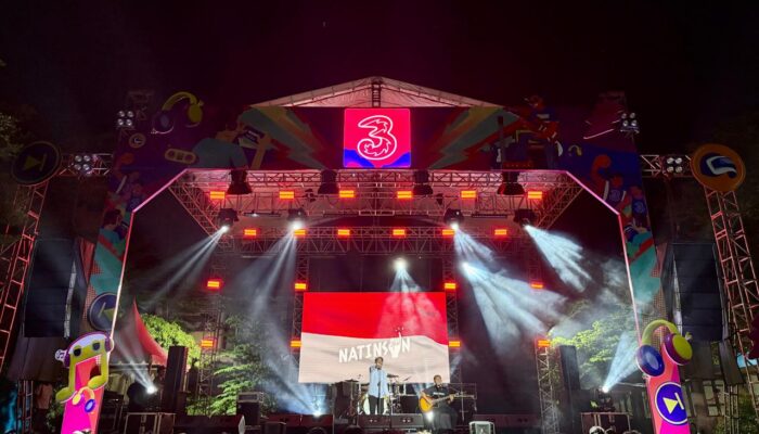 Tri Rayakan Semangat Anak Muda di Puncak H3YSTAR Bareng The Changcuters di SMAN 11 Makassar