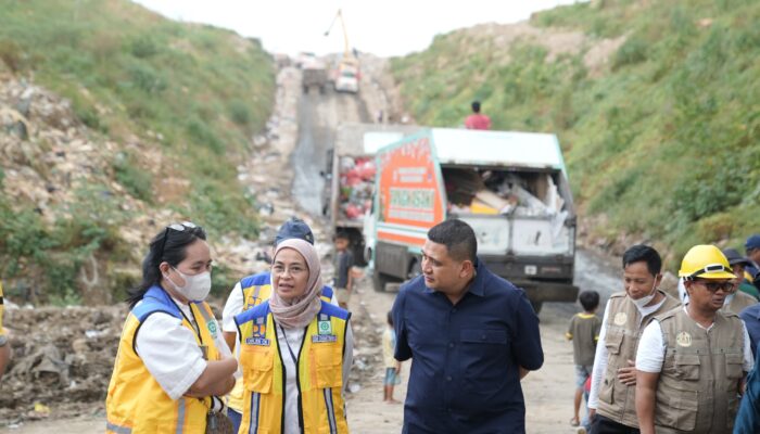 Siapkan Solusi Penanganan Sampah, Wali Kota Makassar Bersama Dirjen Cipta Karya Tinjau TPA Antang