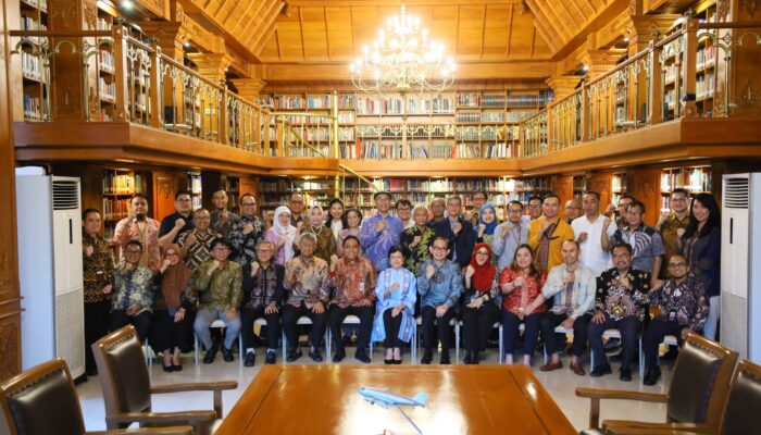 OJK Gandeng Asosiasi Profesi Perkuat Penguatan Governansi di Sektor Jasa Keuangan