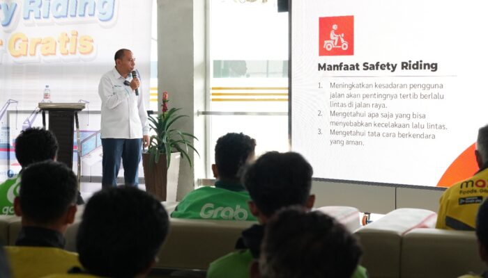 HUT Kemerdekaan RI, Pelindo Gelar Edukasi Safety Riding 80 Ojol di Makassar
